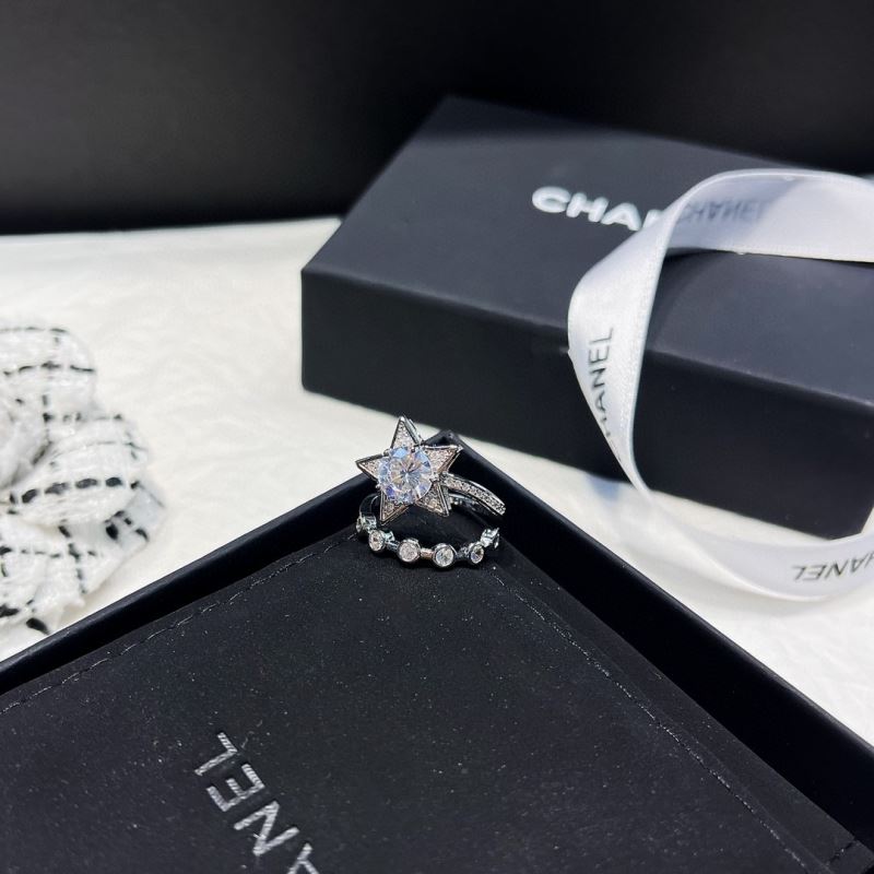 Ch**el rings